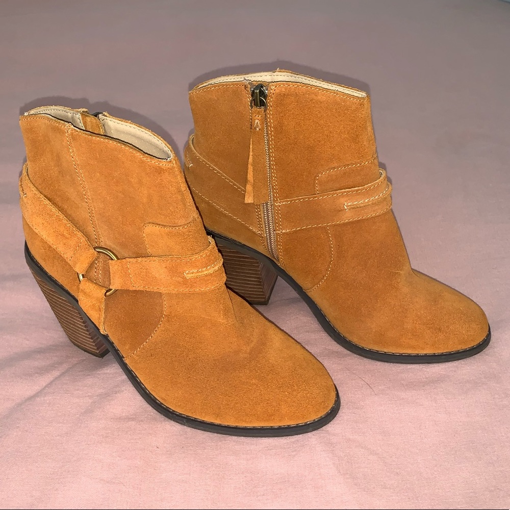 Anthropologie, Kelsi Dagger - size 8 suede booties